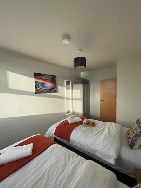 Spectacular 2 Bedroom Balcony Sea View Flat Scarborough Buitenkant foto