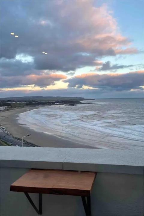 Spectacular 2 Bedroom Balcony Sea View Flat Scarborough Buitenkant foto
