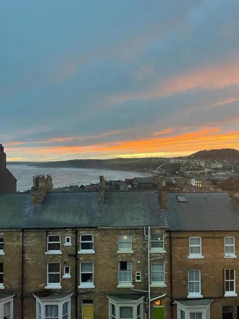 Spectacular 2 Bedroom Balcony Sea View Flat Scarborough Buitenkant foto