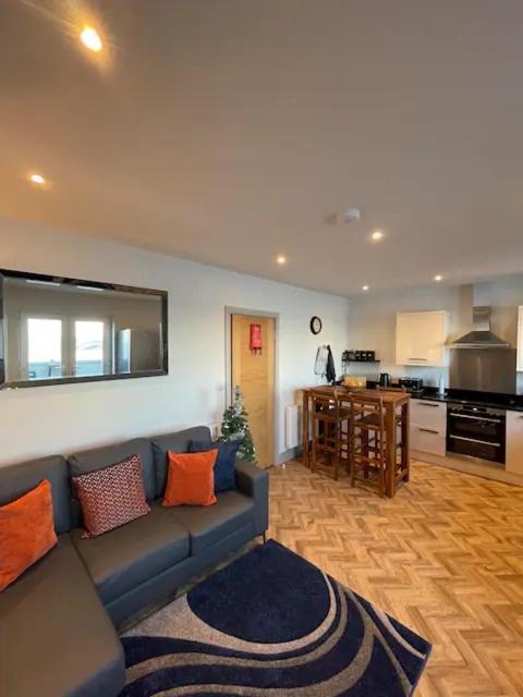 Spectacular 2 Bedroom Balcony Sea View Flat Scarborough Buitenkant foto