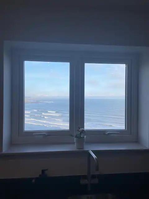 Spectacular 2 Bedroom Balcony Sea View Flat Scarborough Buitenkant foto